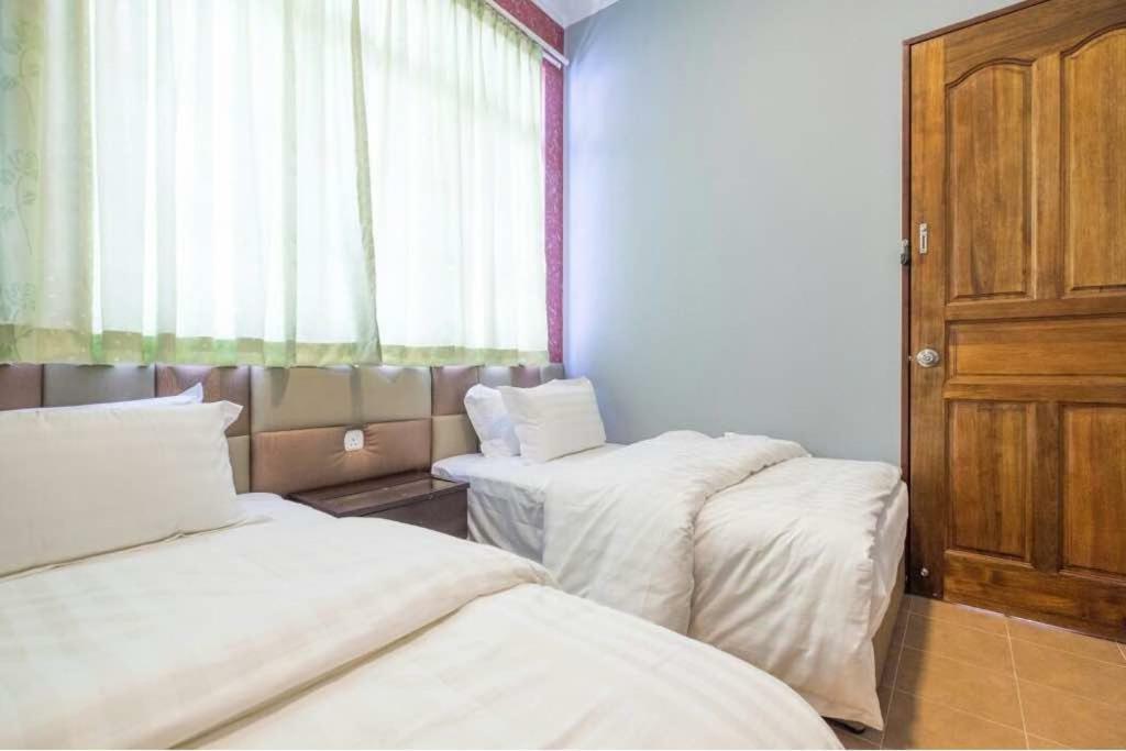 6, Persiaran Tanjung Bunga 3 Villa Batu Feringgi Bagian luar foto